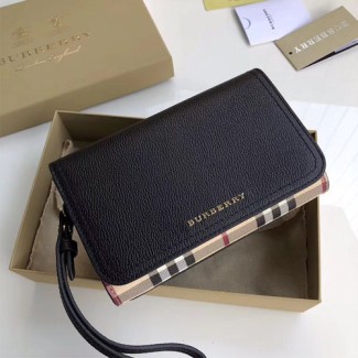 버버리 신상 파우치 지갑 40599381