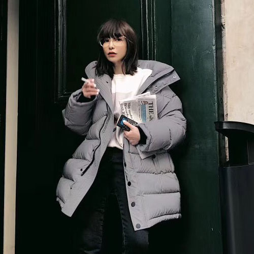 발렌시아가 여성용 스윙 퍼퍼 패딩 528575