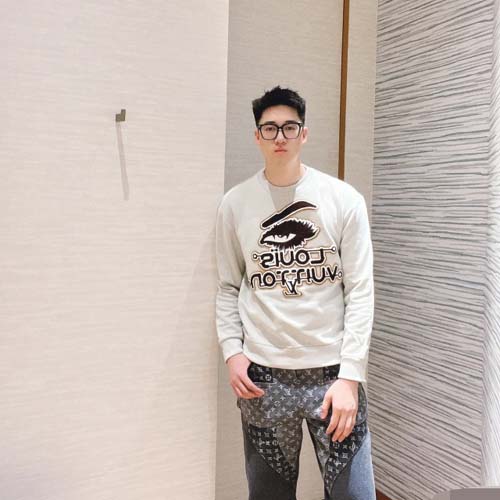 루이비통 남여공용 맨투맨  M10298