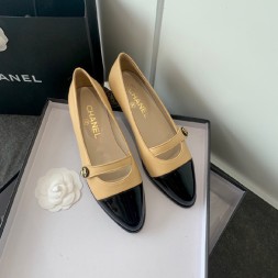 샤넬 신상 로퍼 G34334 유광 베이지